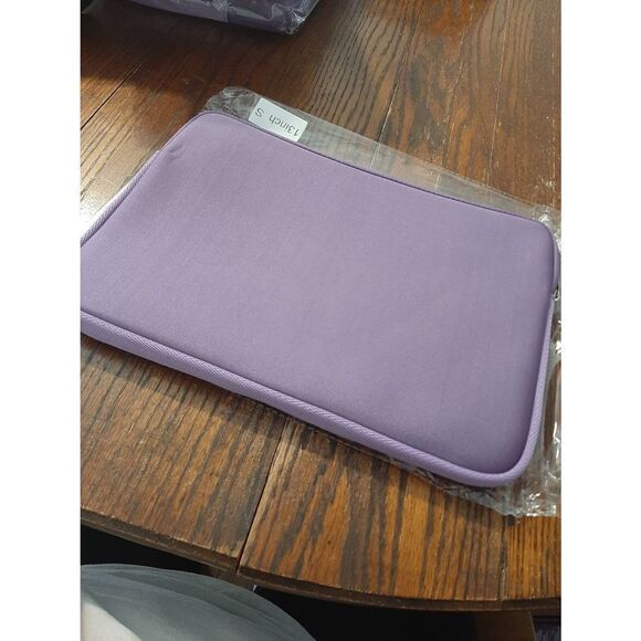 New Wocadi 5-in-1 Purple Floral MacBook Pro 13" Sleeve and Protection Kit - Picture 4 of 6